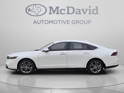 Used 2023 Honda Accord EX image 2