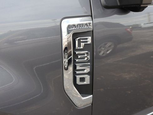 Used 2022 Ford F350 Lariat w/ Lariat Ultimate Package AWD/4WD image 4
