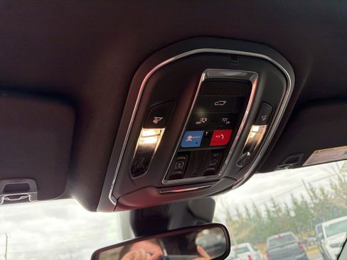 Certified 2024 Jeep Grand Cherokee Altitude image 9