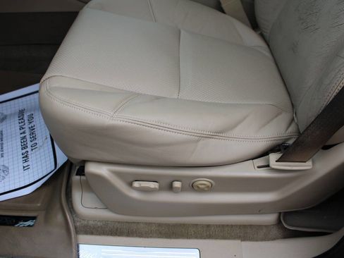 Used 2009 Cadillac Escalade AWD image 18