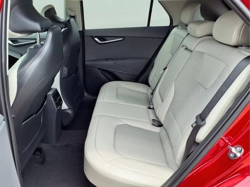 New 2026 Kia Niro EX FWD image 16