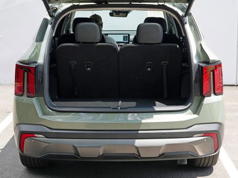 Used 2025 Kia Sorento SX AWD/4WD image 10