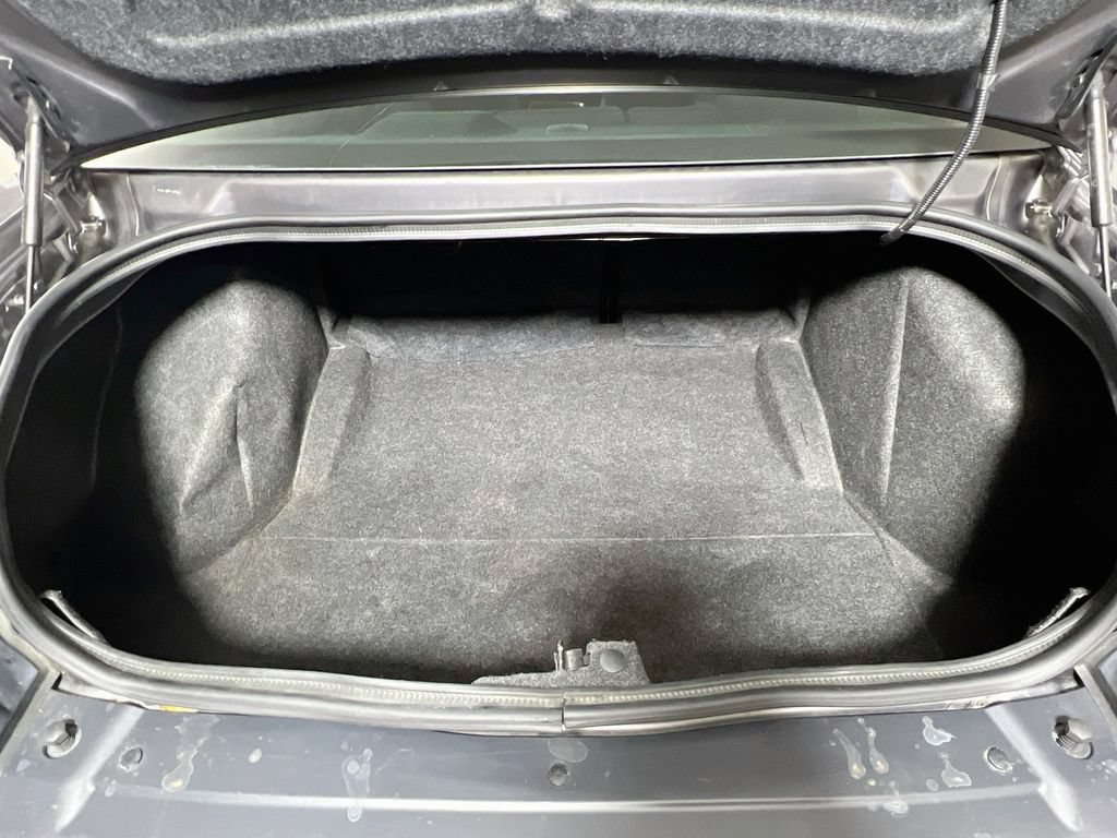 Used 2017 Dodge Challenger SXT RWD image 21