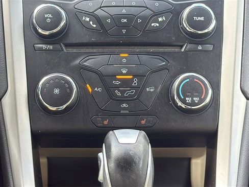 Used 2013 Ford Fusion SE image 24