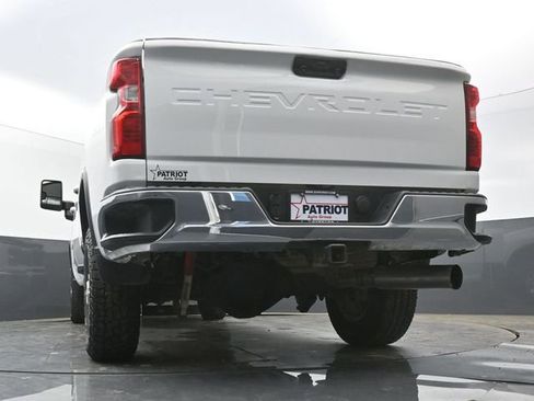 Used 2024 Chevrolet Silverado 2500 LT AWD/4WD image 46