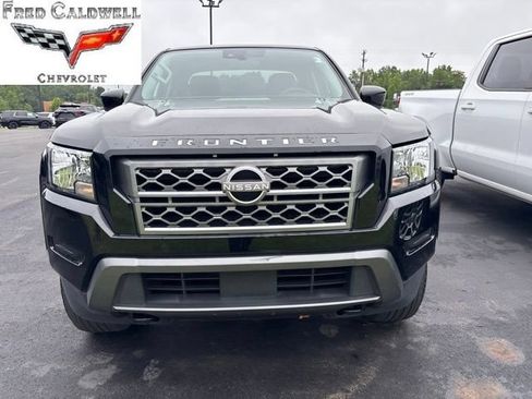 Used 2023 Nissan Frontier SV AWD/4WD image 2