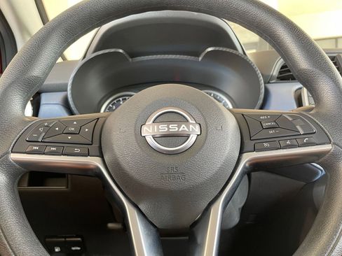 Used 2025 Nissan Versa SV FWD image 25