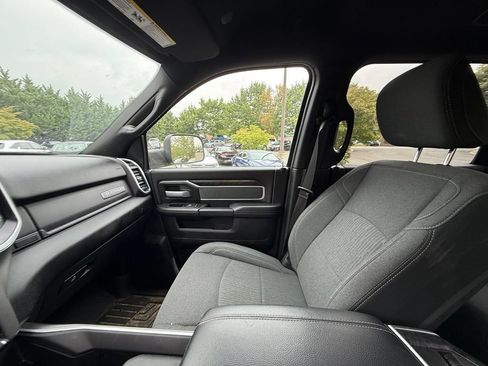 Used 2022 RAM 3500 Big Horn w/ Night Edition AWD/4WD image 10