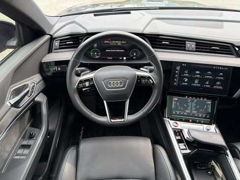 Used 2023 Audi e-tron S Prestige AWD/4WD image 28
