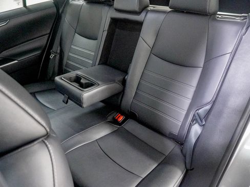 Used 2022 Toyota RAV4 XLE Premium AWD/4WD image 35