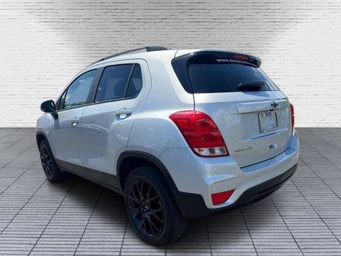 Used 2022 Chevrolet Trax LT w/ Sport Edition AWD/4WD image 3
