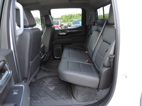 Used 2023 Chevrolet Silverado 1500 LTZ w/ LTZ Convenience Package II AWD/4WD image 24