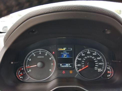 Used 2014 Subaru Outback 3.6R Limited w/ Moonroof Package AWD/4WD image 17