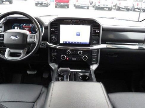Used 2022 Ford F150 Lariat image 2