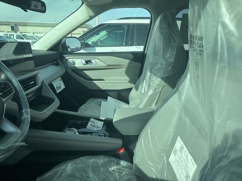 New 2026 Ford Explorer Active w/ Active Comfort Package AWD/4WD image 27