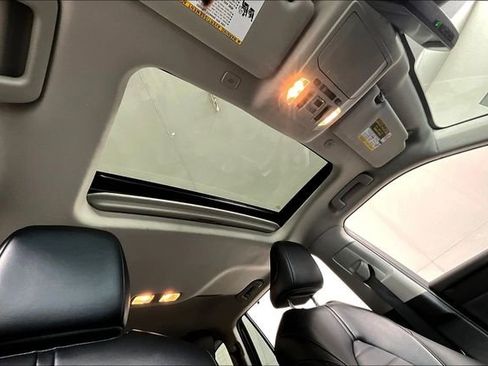 Used 2023 Toyota Highlander XLE image 22