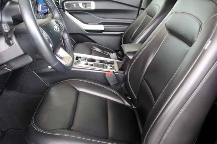 Used 2024 Ford Explorer XLT w/ Equipment Group 202A AWD/4WD image 6