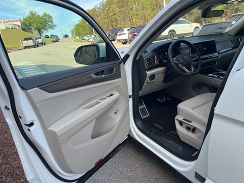 New 2026 Volkswagen Atlas SEL Premium R-Line AWD/4WD image 3