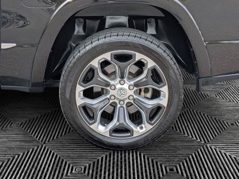 Used 2022 RAM 1500 Limited AWD/4WD image 9