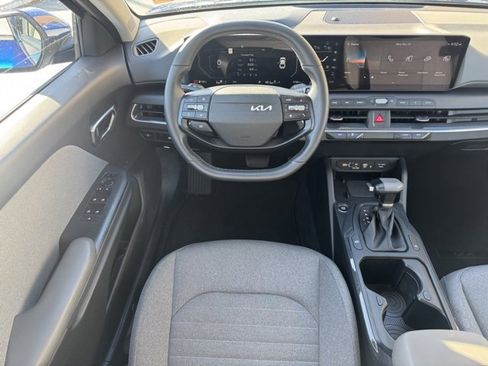 Certified 2025 Kia K4 EX image 12