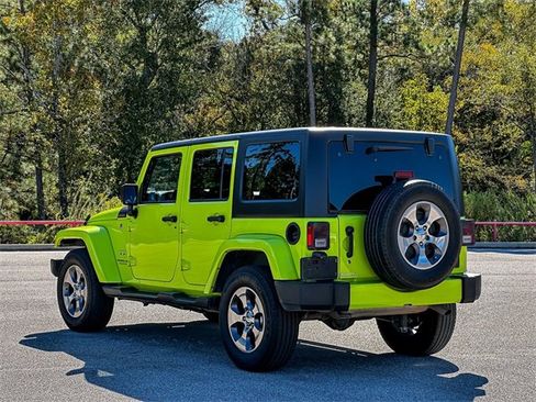 Used 2016 Jeep Wrangler Unlimited Sahara w/ Connectivity Group image 6