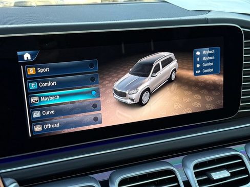Used 2024 Mercedes-Benz Maybach GLS 600 4MATIC image 5