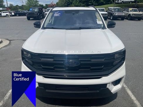 Certified 2025 Ford Expedition Active RWD image 2