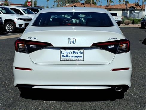 Used 2025 Honda Civic Sport image 6