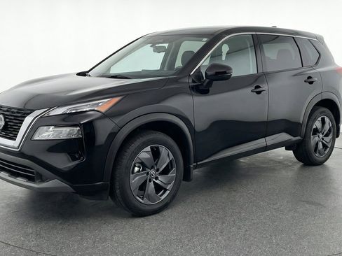 Used 2025 Nissan Rogue SV AWD/4WD image 3