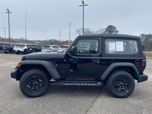 Used 2025 Jeep Wrangler Sport image 4