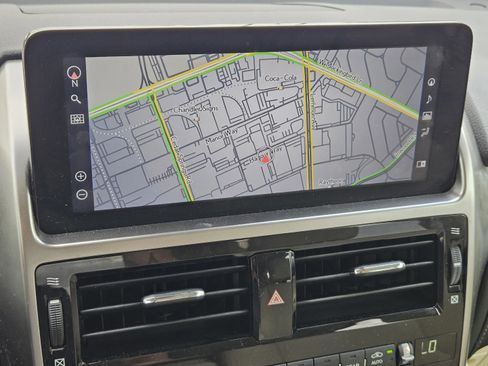 Used 2023 Lexus GX 460 Premium w/ Accessory Package image 19