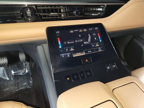 Used 2025 INFINITI QX80 Sensory AWD/4WD image 22