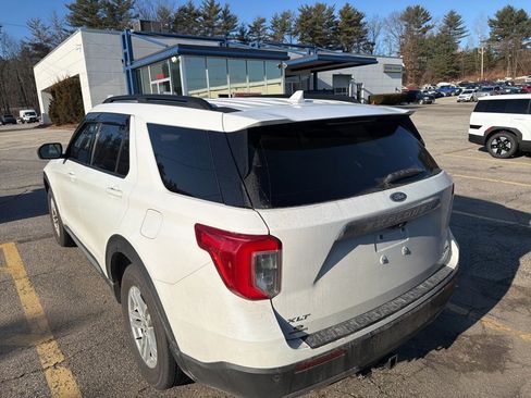 Used 2022 Ford Explorer XLT w/ Equipment Group 202A image 2