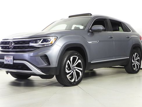 Certified 2023 Volkswagen Atlas Cross Sport SEL AWD/4WD image 2