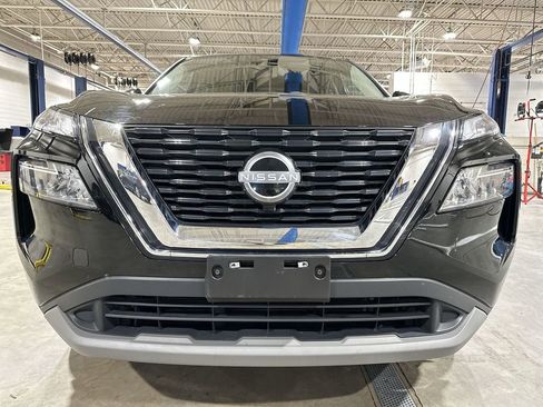 Used 2023 Nissan Rogue SV image 25
