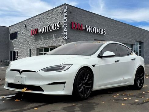 Used 2021 Tesla Model S Plaid image 1