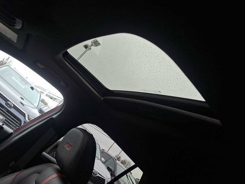 Used 2024 Chevrolet Trax RS w/ Sunroof Package image 15