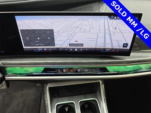 Used 2024 BMW 760i xDrive w/ Executive Package image 21