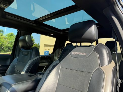 Used 2017 Ford F150 Raptor w/ Equipment Group 802A Luxury AWD/4WD image 10