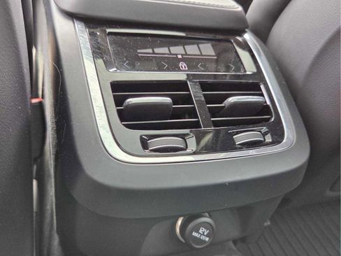 Used 2018 Volvo V90 T5 Inscription image 12