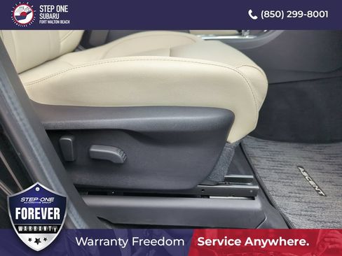 Used 2023 Subaru Ascent Limited AWD/4WD image 39