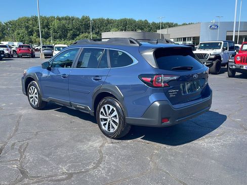 Used 2025 Subaru Outback Premium AWD/4WD image 3