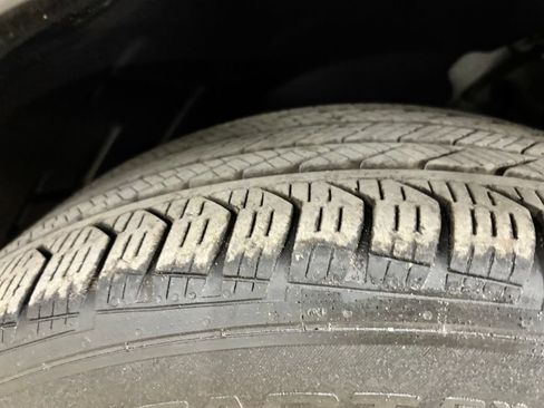 Certified 2025 Mercedes-Benz GLC 350e 4MATIC image 11