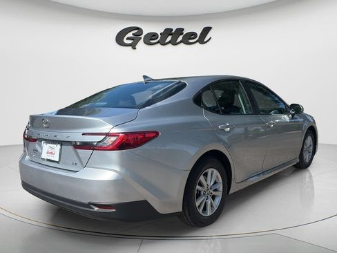 Used 2025 Toyota Camry LE FWD image 4