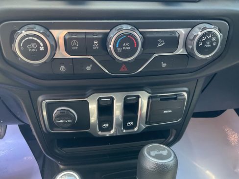 Used 2020 Jeep Wrangler Sport AWD/4WD image 18
