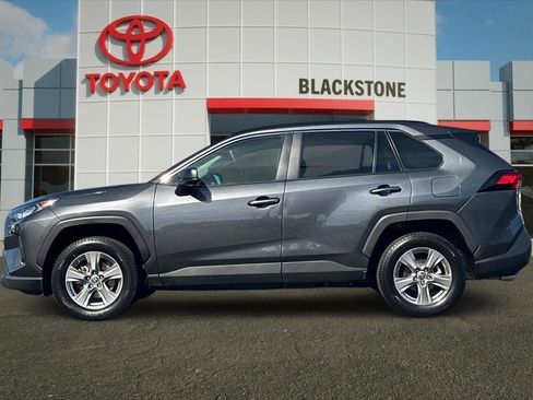 Used 2021 Toyota RAV4 LE image 6