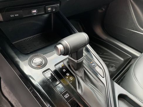 Used 2025 Kia Niro EX image 25