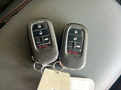 Used 2025 Honda HR-V Sport image 33