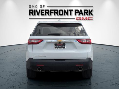 Used 2020 Chevrolet Traverse LS AWD/4WD image 4
