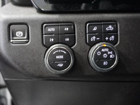 Used 2025 Chevrolet Silverado 1500 LTZ w/ LTZ Premium Package AWD/4WD image 28